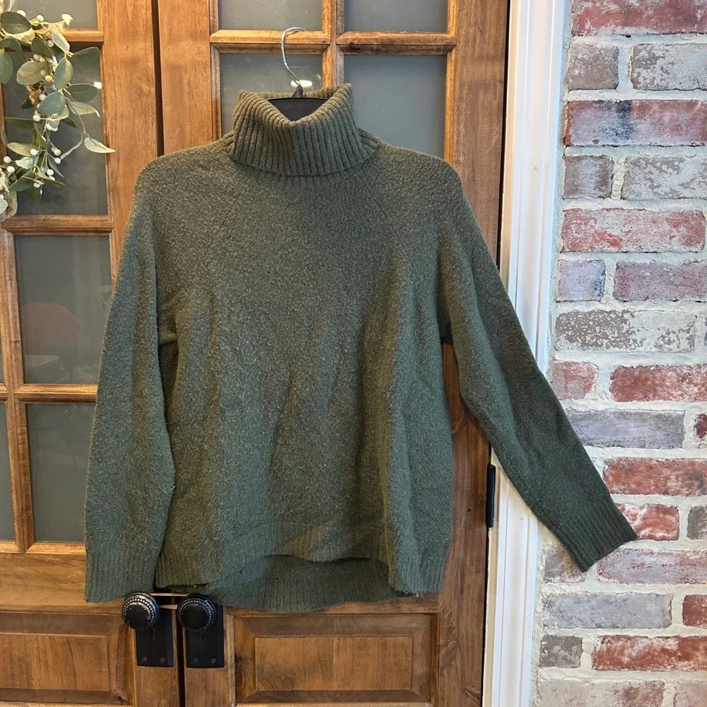 J Crew Green Wool Alpaca Blend Turtleneck Sweater Size S‎